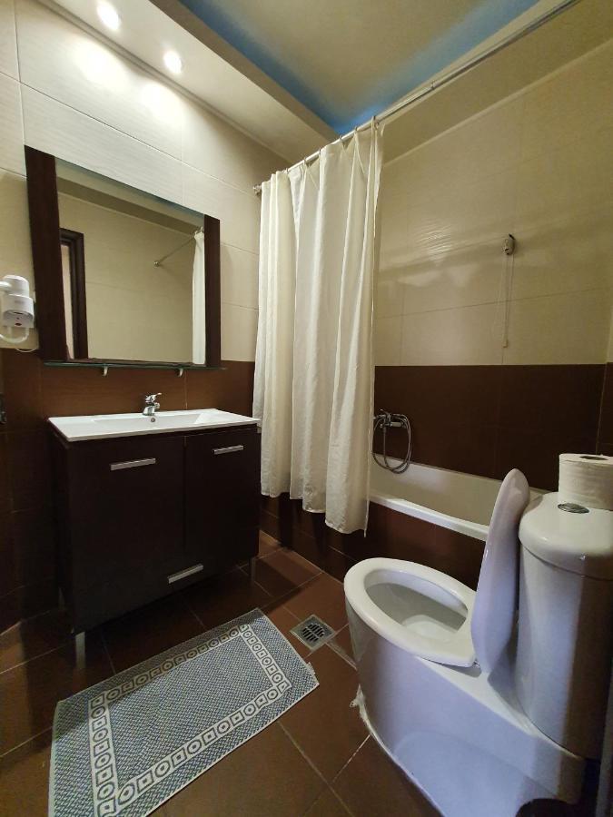 Vivian Hotel Лаганас Экстерьер фото